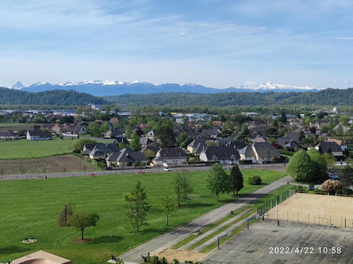 B&B En Plein Coeur De La Foret Artiguelouve Екстер'єр фото